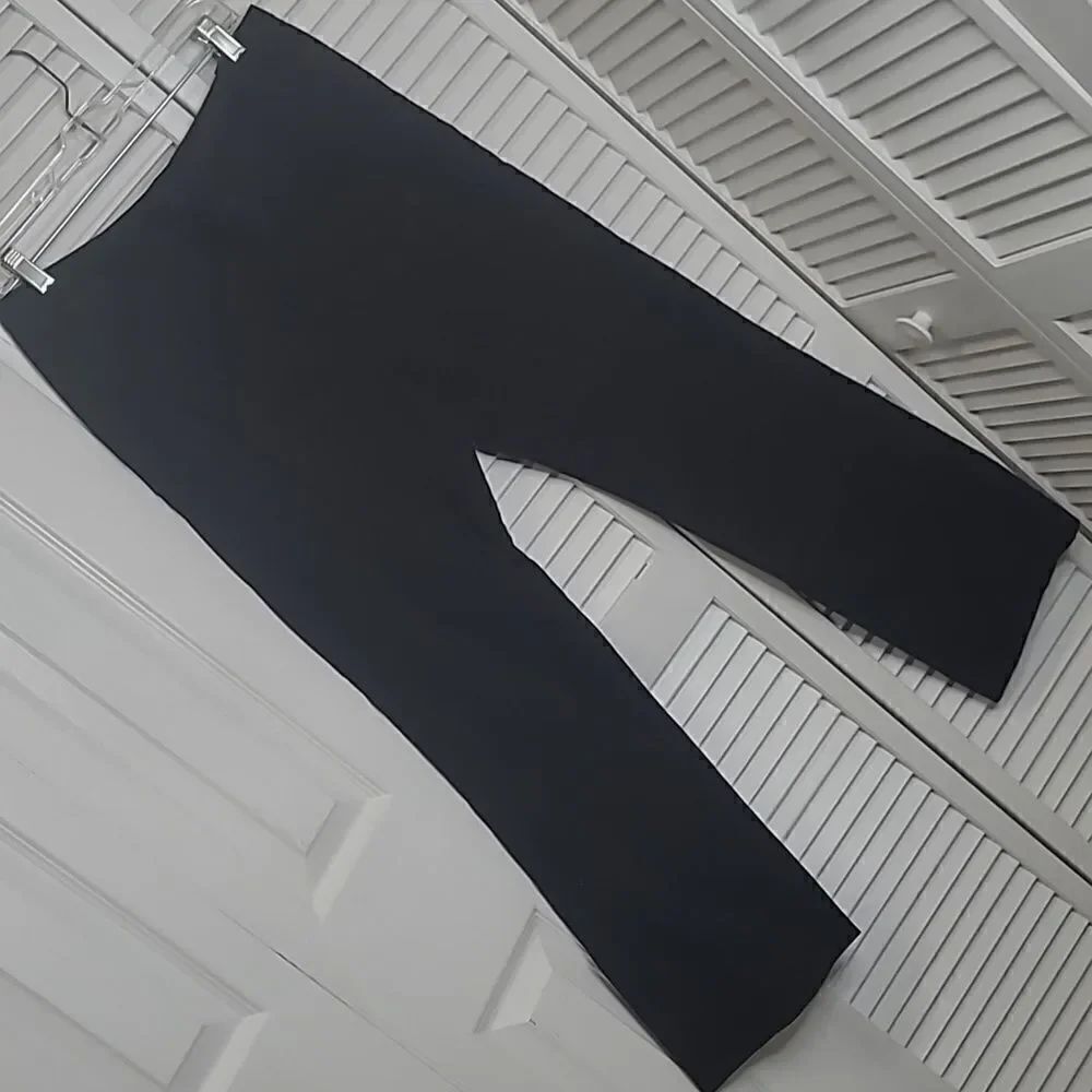 Faconnable sz 12 black front zipper button closure slacks